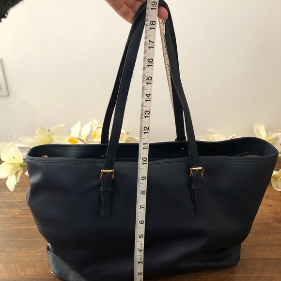 MICHAEL KORS | Navy Computer Tote - Picture 8 of 8